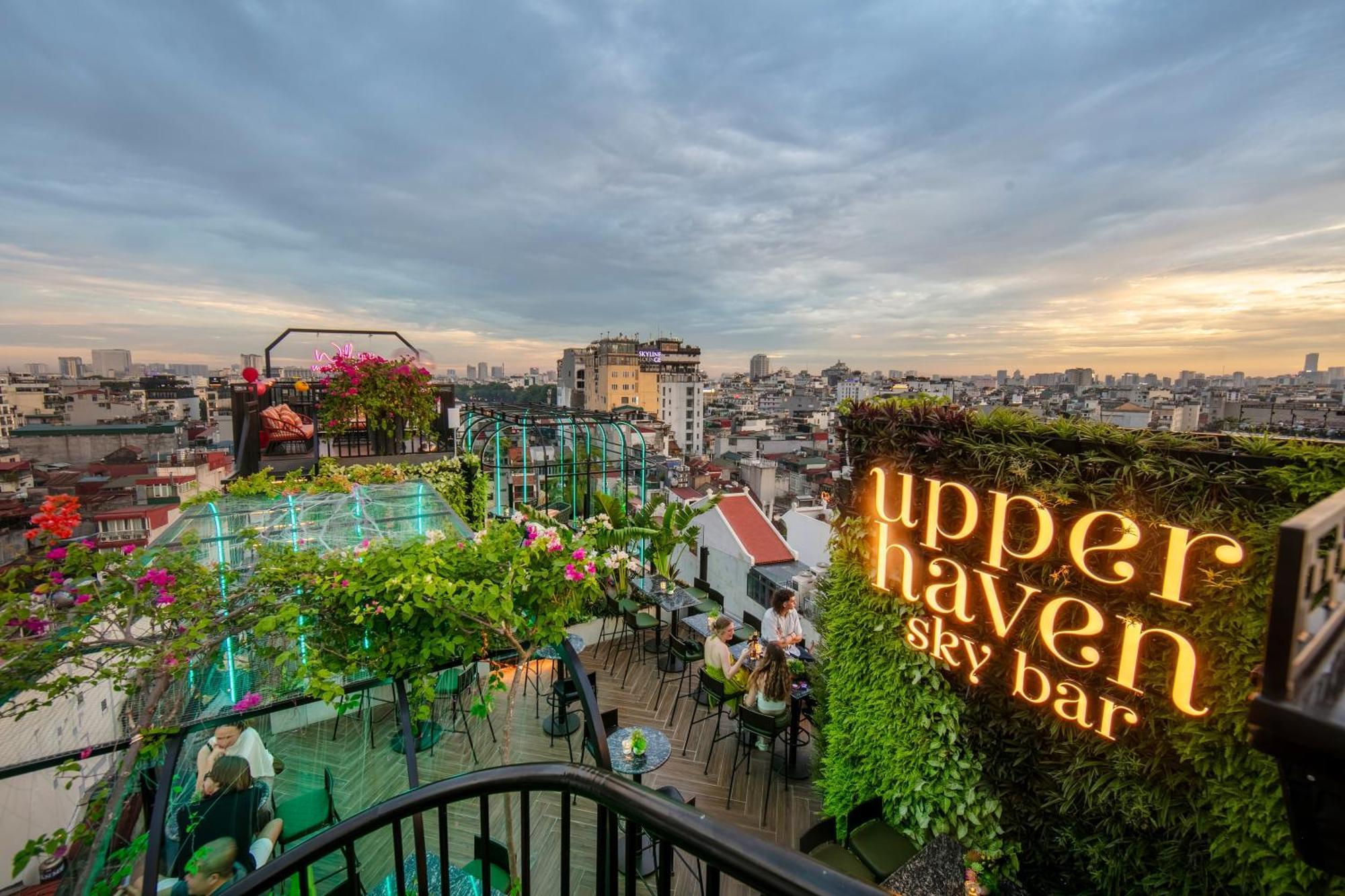 May De Ville Crown Hotel Ανόι Εξωτερικό φωτογραφία Upper Haven Sky Bar