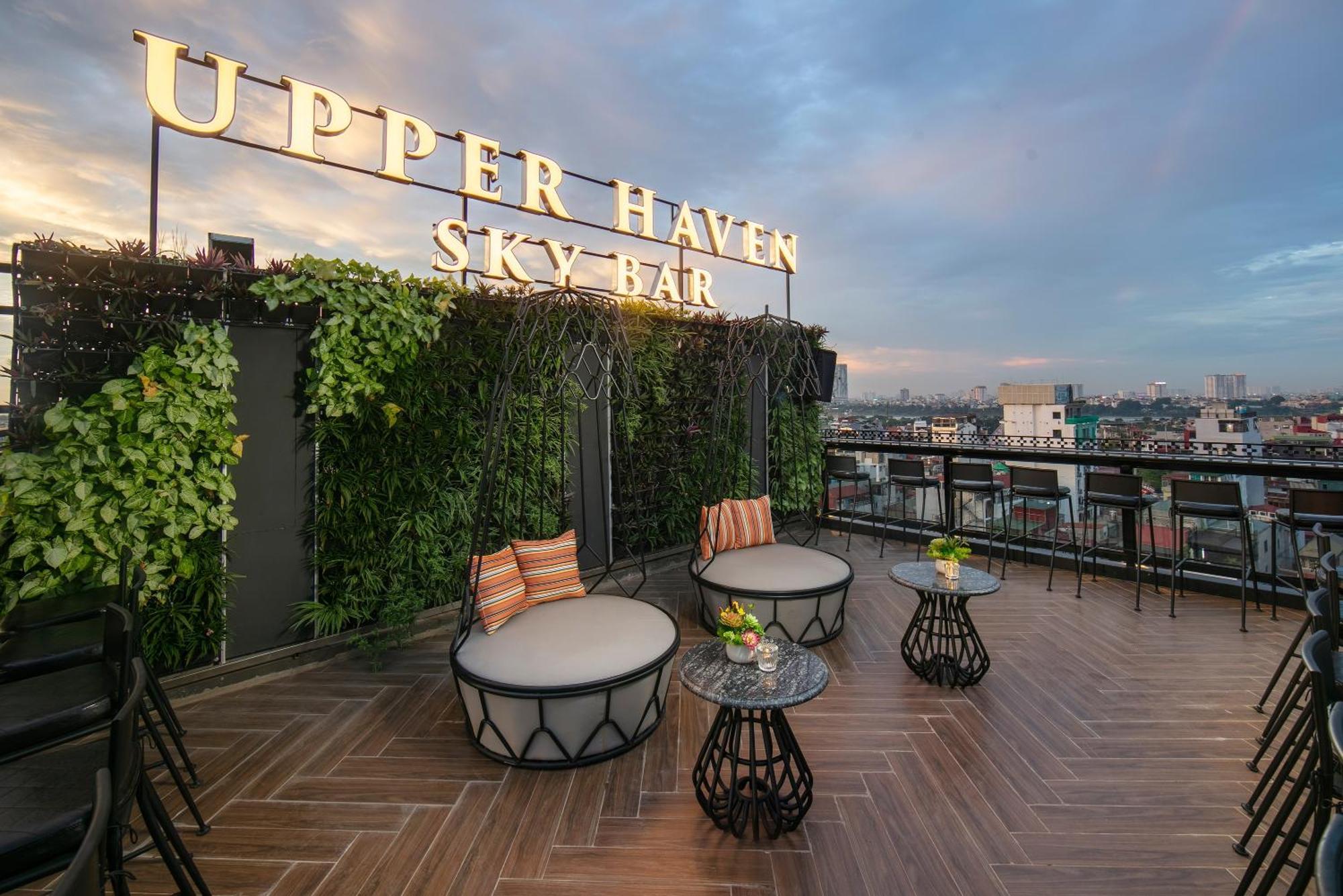 May De Ville Crown Hotel Ανόι Εξωτερικό φωτογραφία Upper Haven Sky Bar
