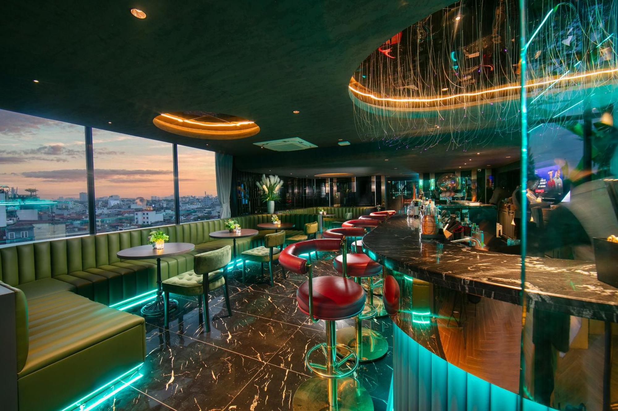May De Ville Crown Hotel Ανόι Εξωτερικό φωτογραφία The 360° Sky Bar