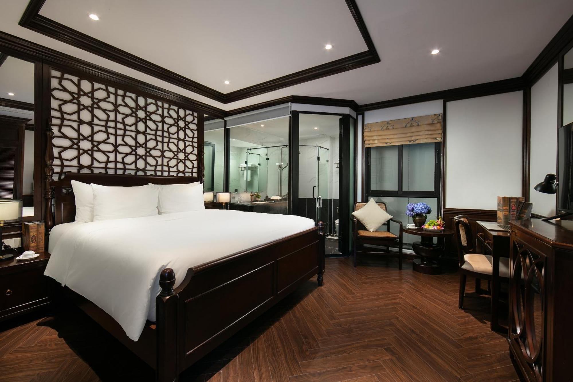 May De Ville Crown Hotel Ανόι Εξωτερικό φωτογραφία Deluxe Suite