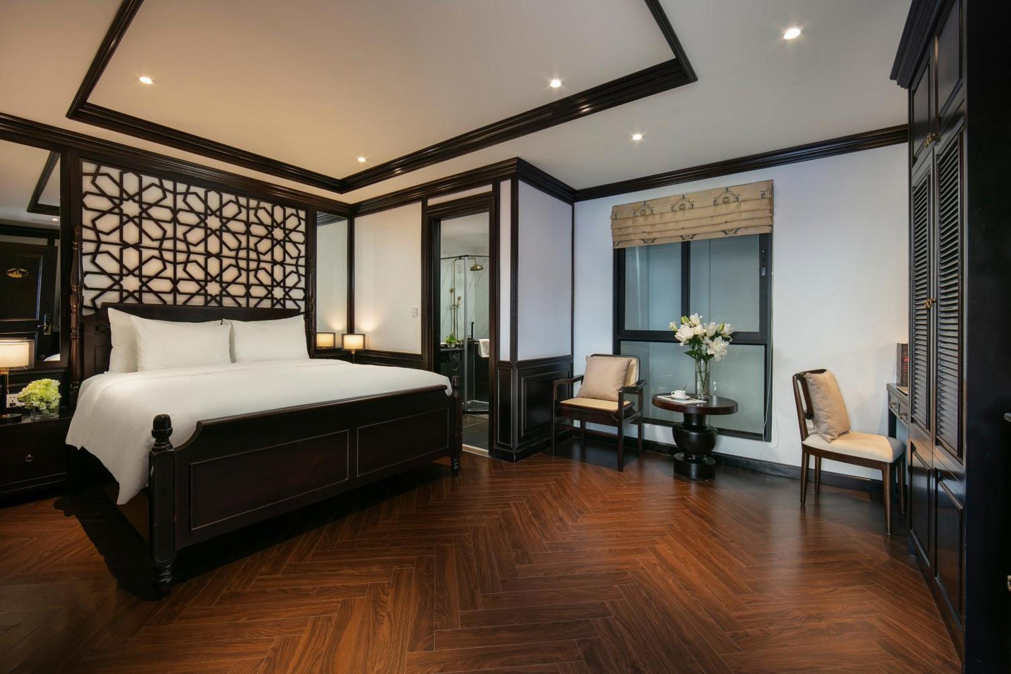 May De Ville Crown Hotel Ανόι Εξωτερικό φωτογραφία Deluxe Suite