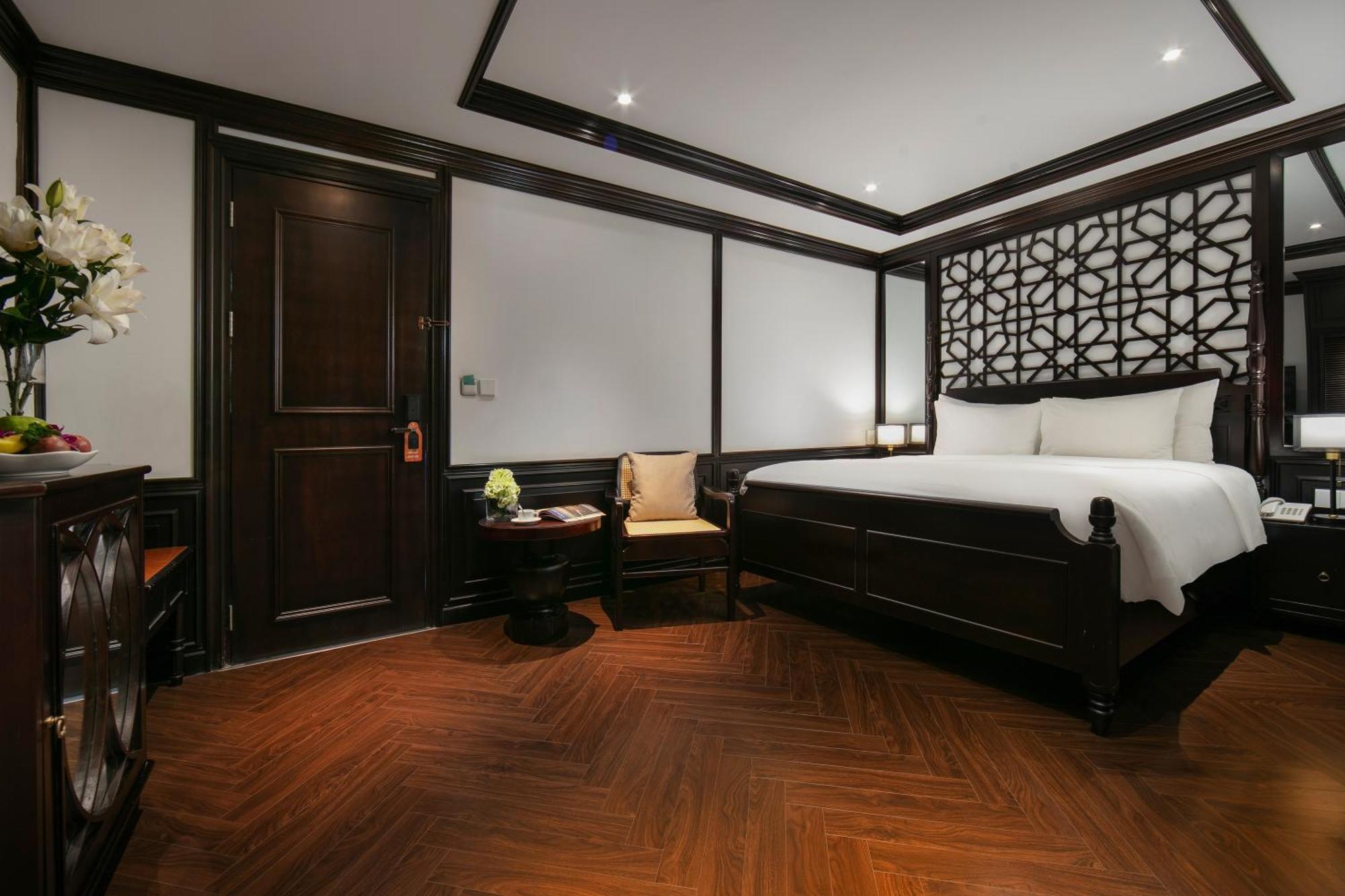 May De Ville Crown Hotel Ανόι Εξωτερικό φωτογραφία Deluxe Suite